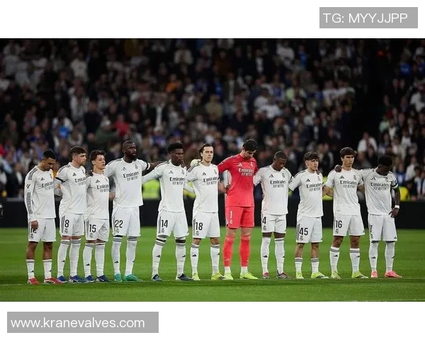 英超经典对决巴萨惊险战胜皇马红牌事件引发全场热议